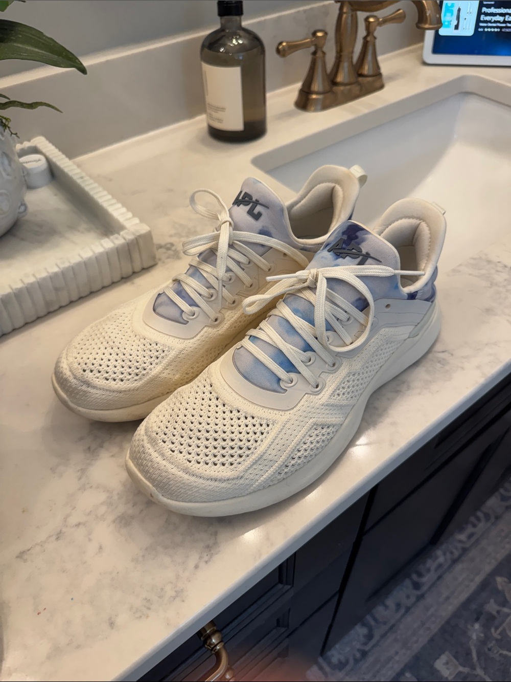 APL Techloom Tracer Shoes